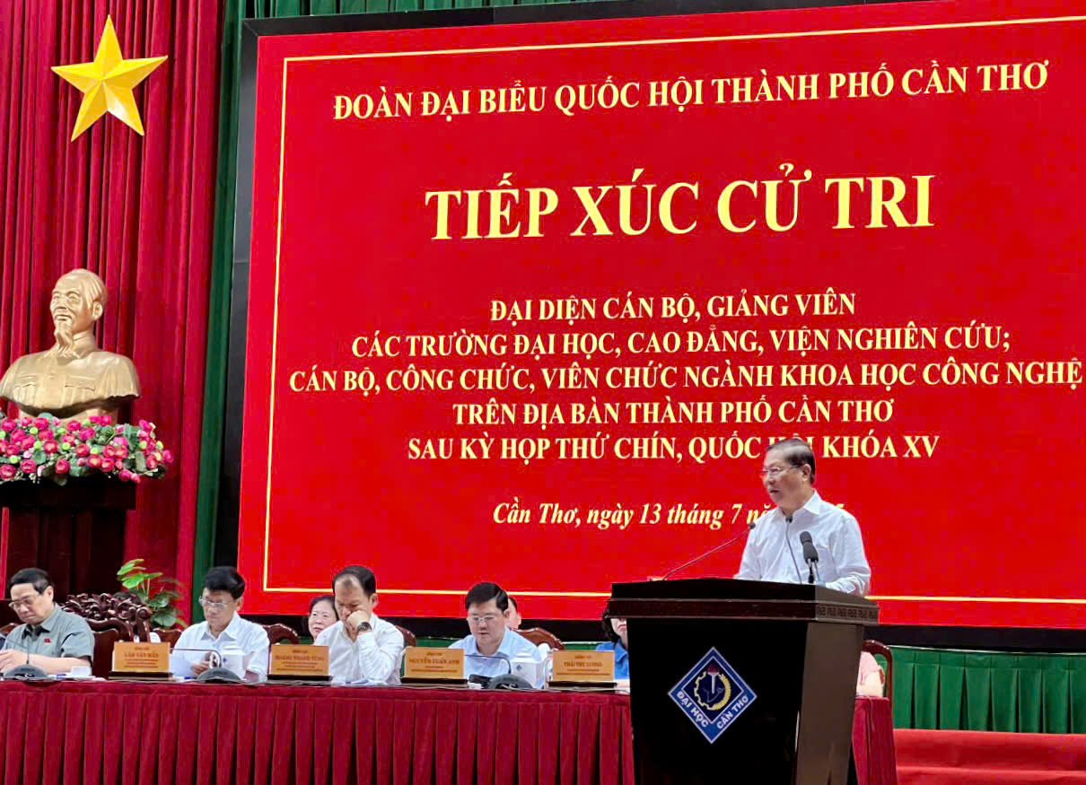 Ảnh: Thứ trưởng Lê Tấn Dũng phát biểu tại hội nghị.