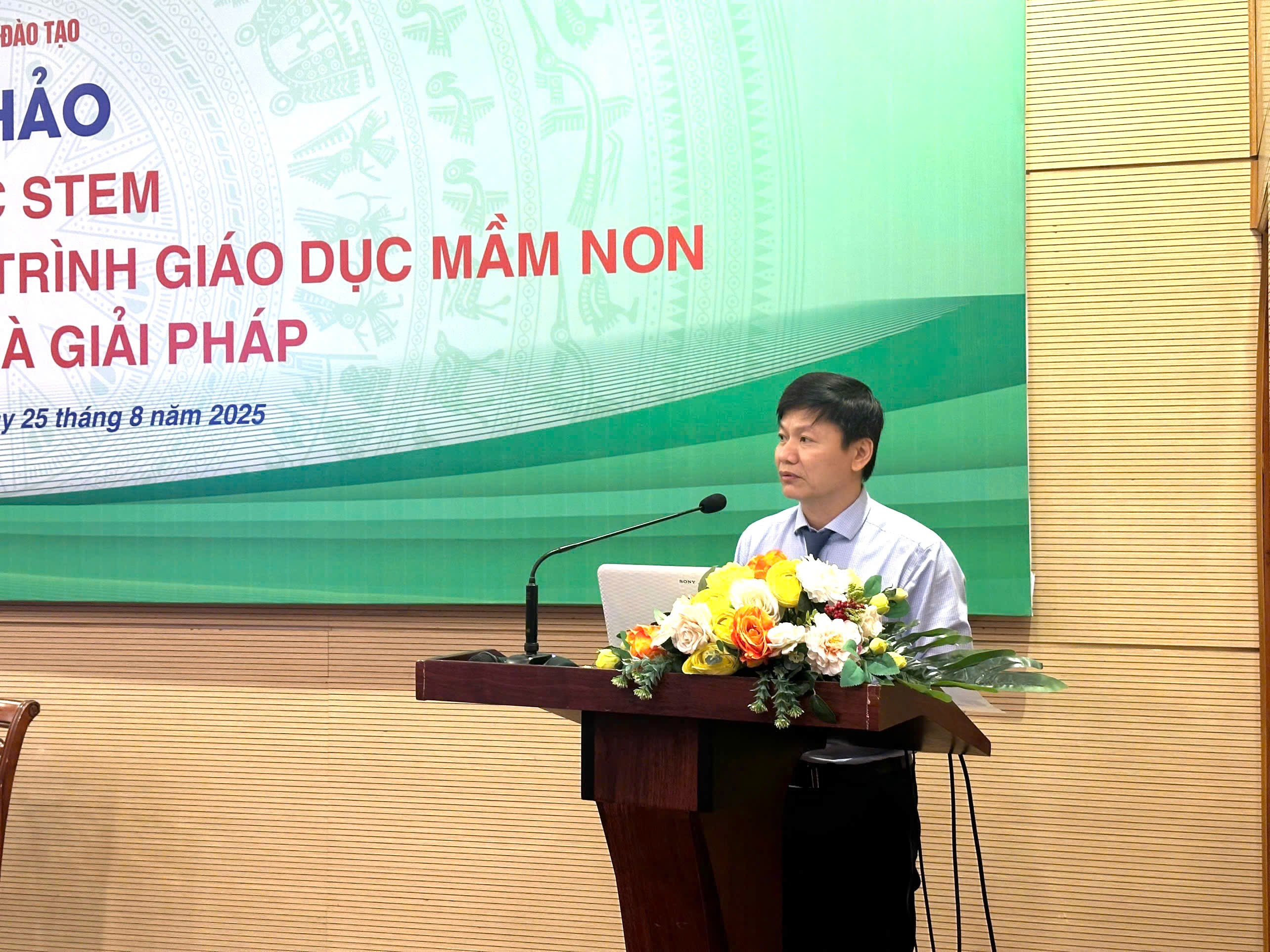 Ông Vũ Thanh Đề phát biểu khai mạc Hội thảo.