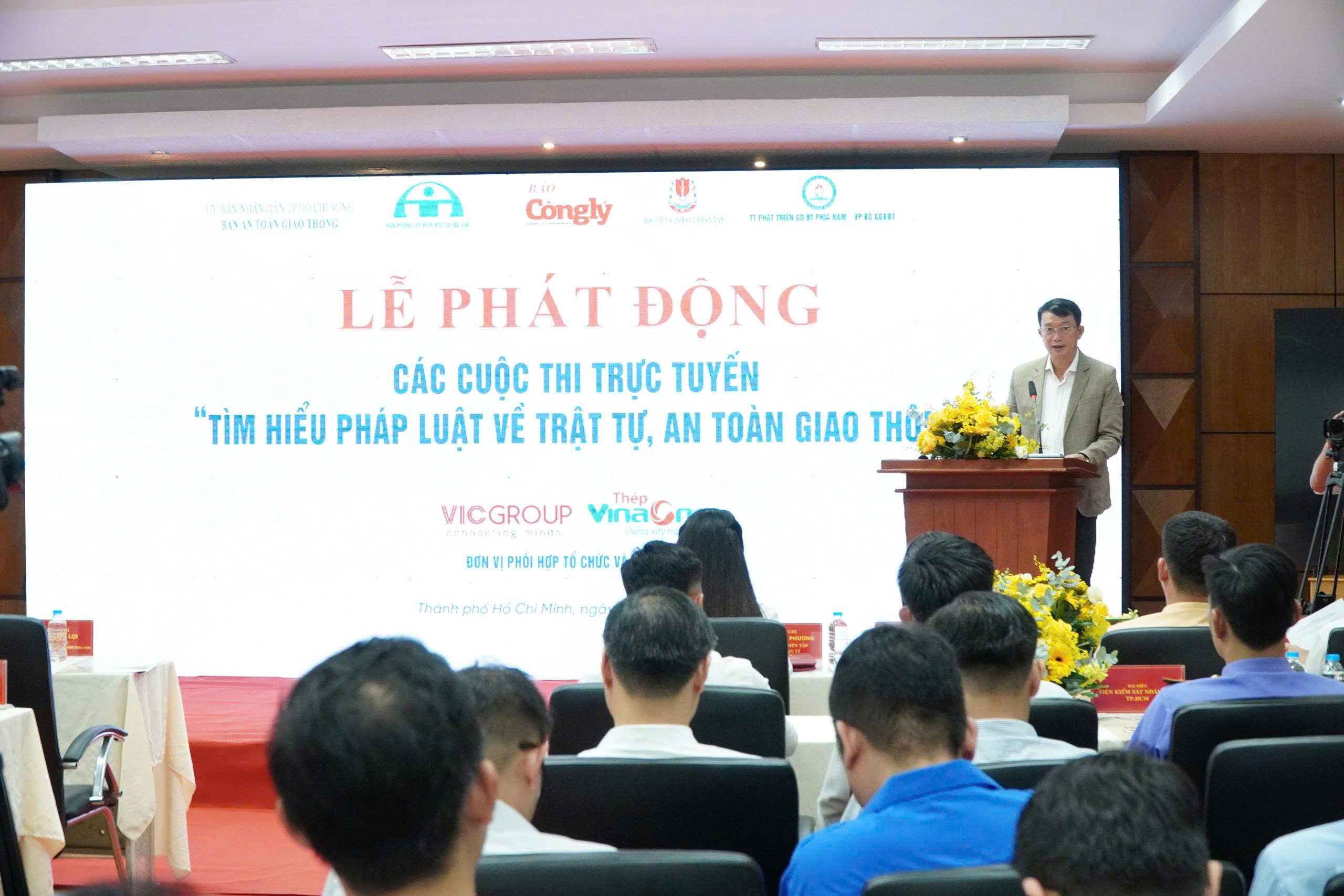 Ông Lê Thắng Lợi - Giám đốc Trung tâm Phát triển GDĐT phía Nam phát biểu tại buổi Lễ