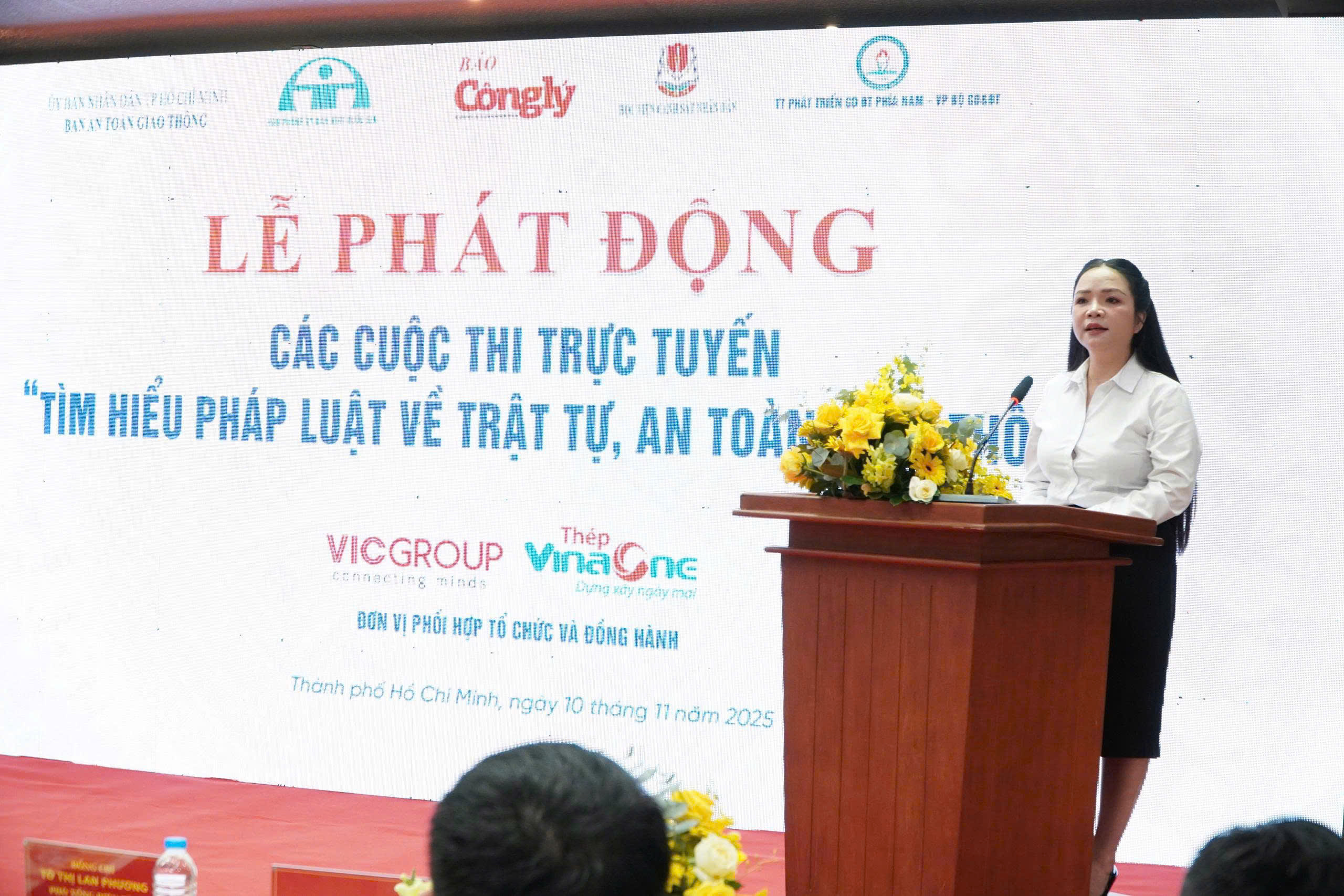 Bà Tô Thị Lan Phương – Phó Tổng Biên tập Báo Công lý, đại diện Ban Tổ chức các Cuộc thi đại diện phát biểu
