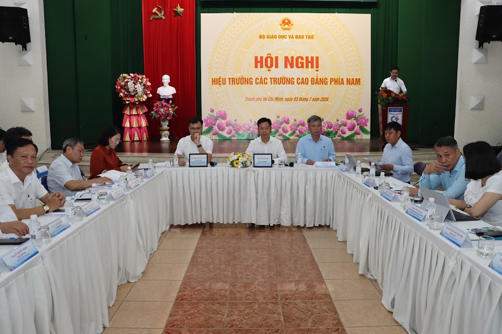 Quang cảnh hội nghị
